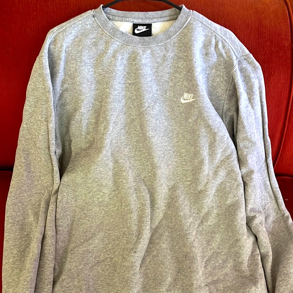 NIKE XXL LIGHT GRAY SWEATSHIRT